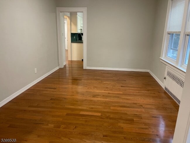 Building Photo - 76 Kirk St