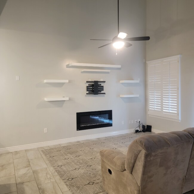 Foto del edificio - 12320 Desert Palms Ave
