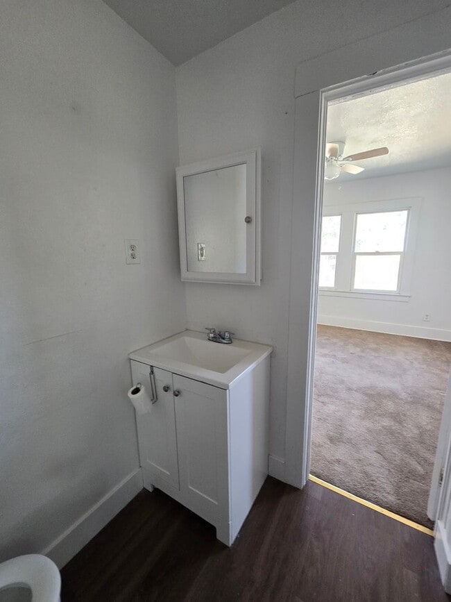 Foto del edificio - 3 Bedroom 1 Bath home coming soon
