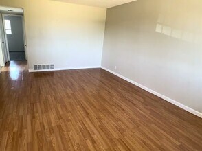 Building Photo - 3609 Fairview Dr