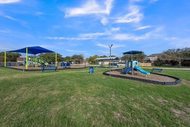 Building Photo - 3 BEDROOM AND 2.5 BATHROOMS PISD SCHOOL DISTRICT