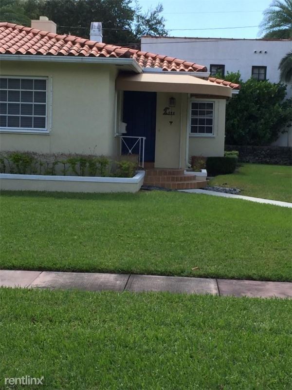 Building Photo - 544 Giralda Ave