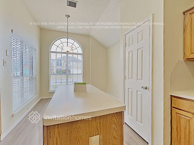 Building Photo - 8512 Sabinas Trail