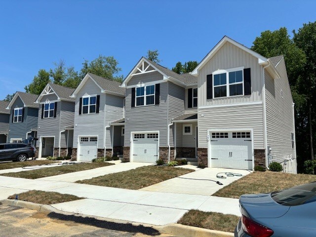 Primary Photo - 79 Southwind Dr