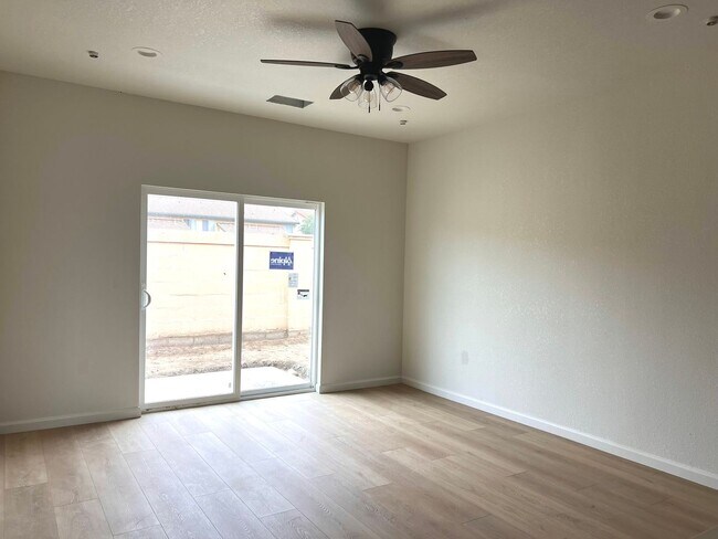 Foto del edificio - Coming Soon