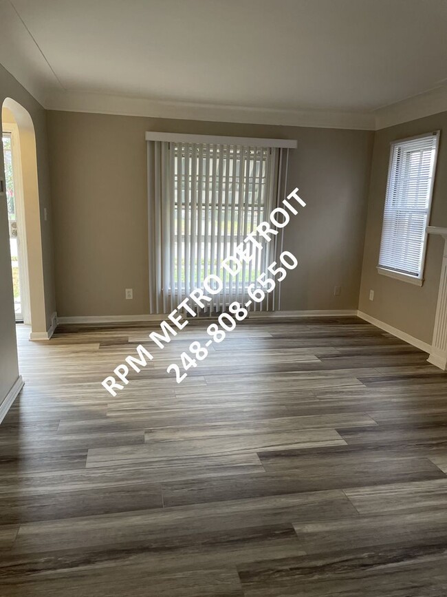 Building Photo - Beautifully renovated home in Detroit