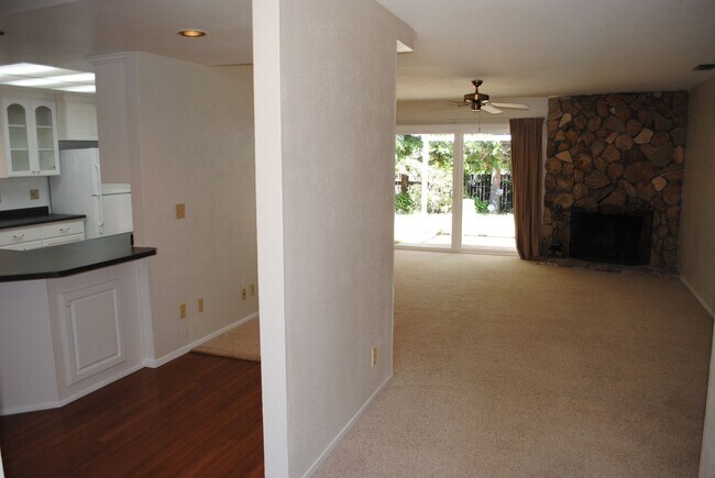 Foto del edificio - 5536 Portola Cir