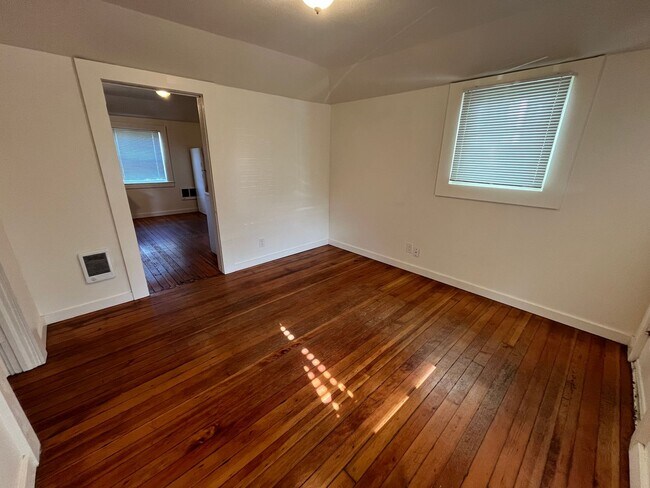 Foto del edificio - 3919-3925 SE 28th Pl
