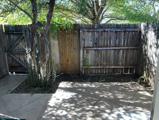 Foto del edificio - 3000 W Illinois Ave