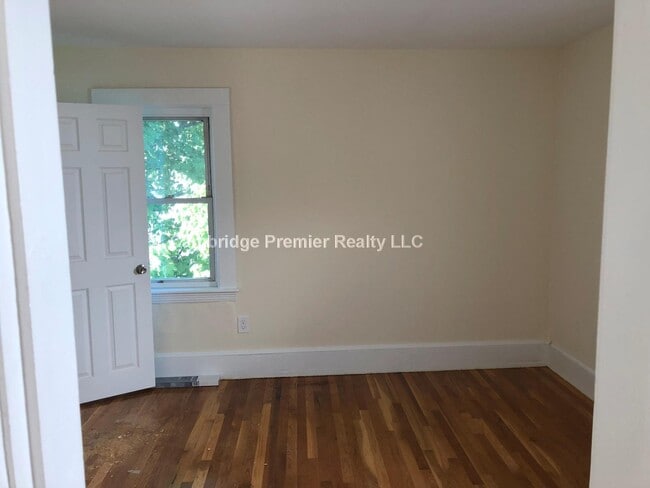 Foto del edificio - 55 Bonair St