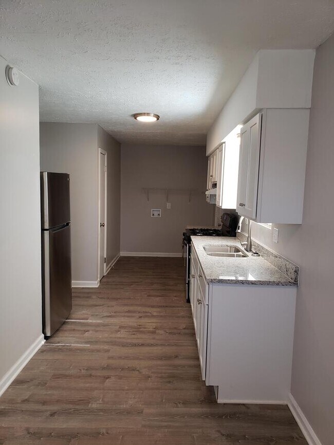 Foto del edificio - 3937 N Layman Ave