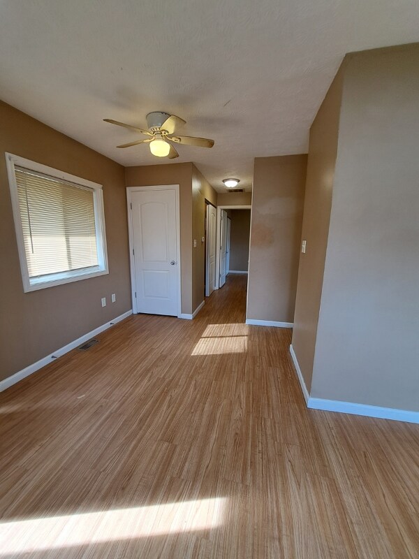Building Photo - 4325 Fair Oaks Rd