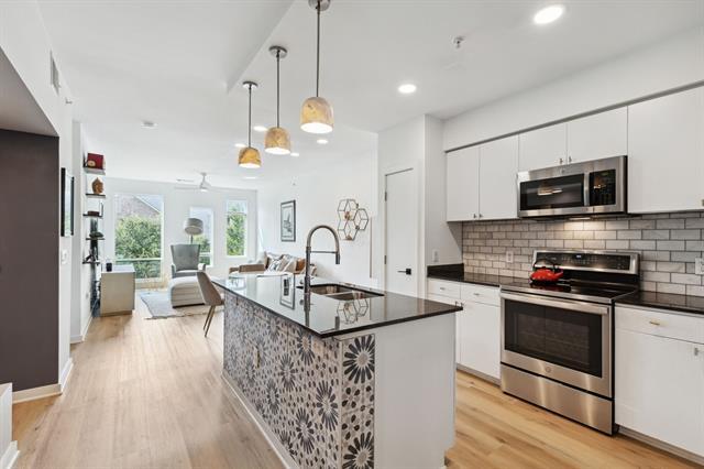 Foto del edificio - 4107 Bowser Ave