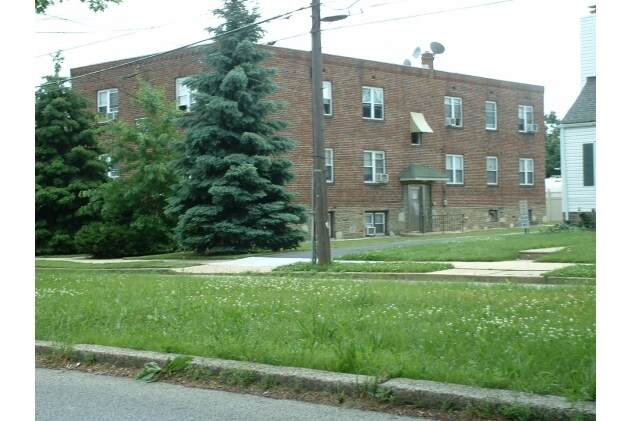 Foto principal - 1844 - 1846 Solly Ave