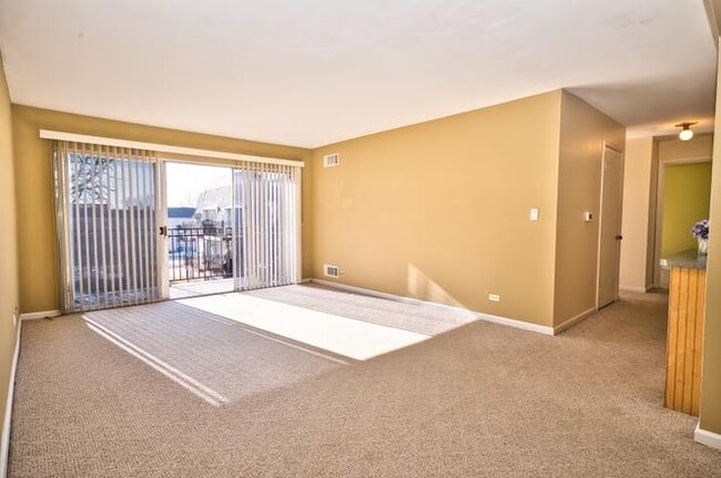 Building Photo - 5200 Carriageway Dr
