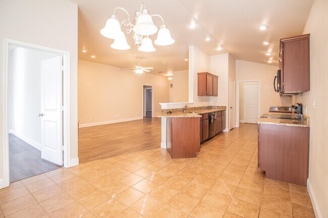 Foto del edificio - 9708 Remington Avenue