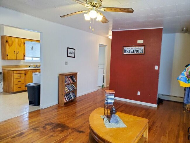 Building Photo - 1104 Ponderosa Dr