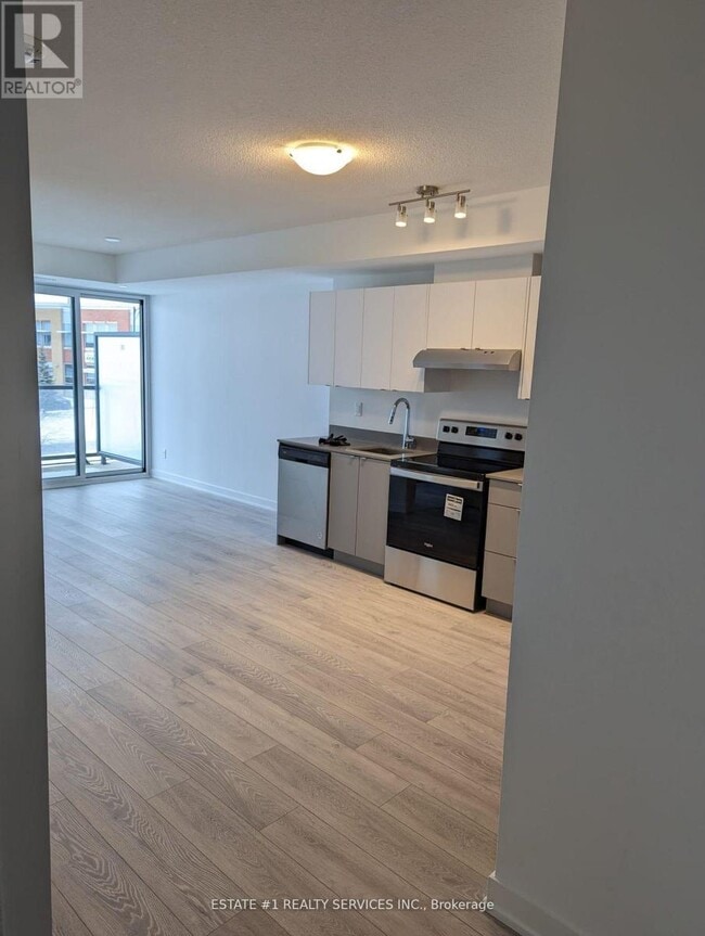 Photo du bâtiment - 3210 Dakota Cmn