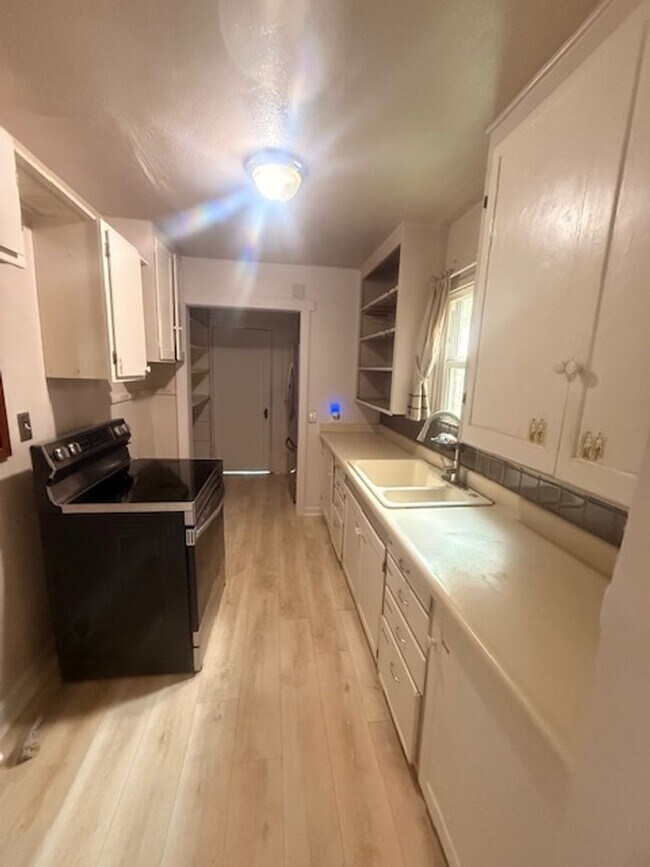 Foto del edificio - Great Home in Bethel-Danebo Neighborhood