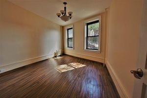 Foto principal - 217 Terrace Place
