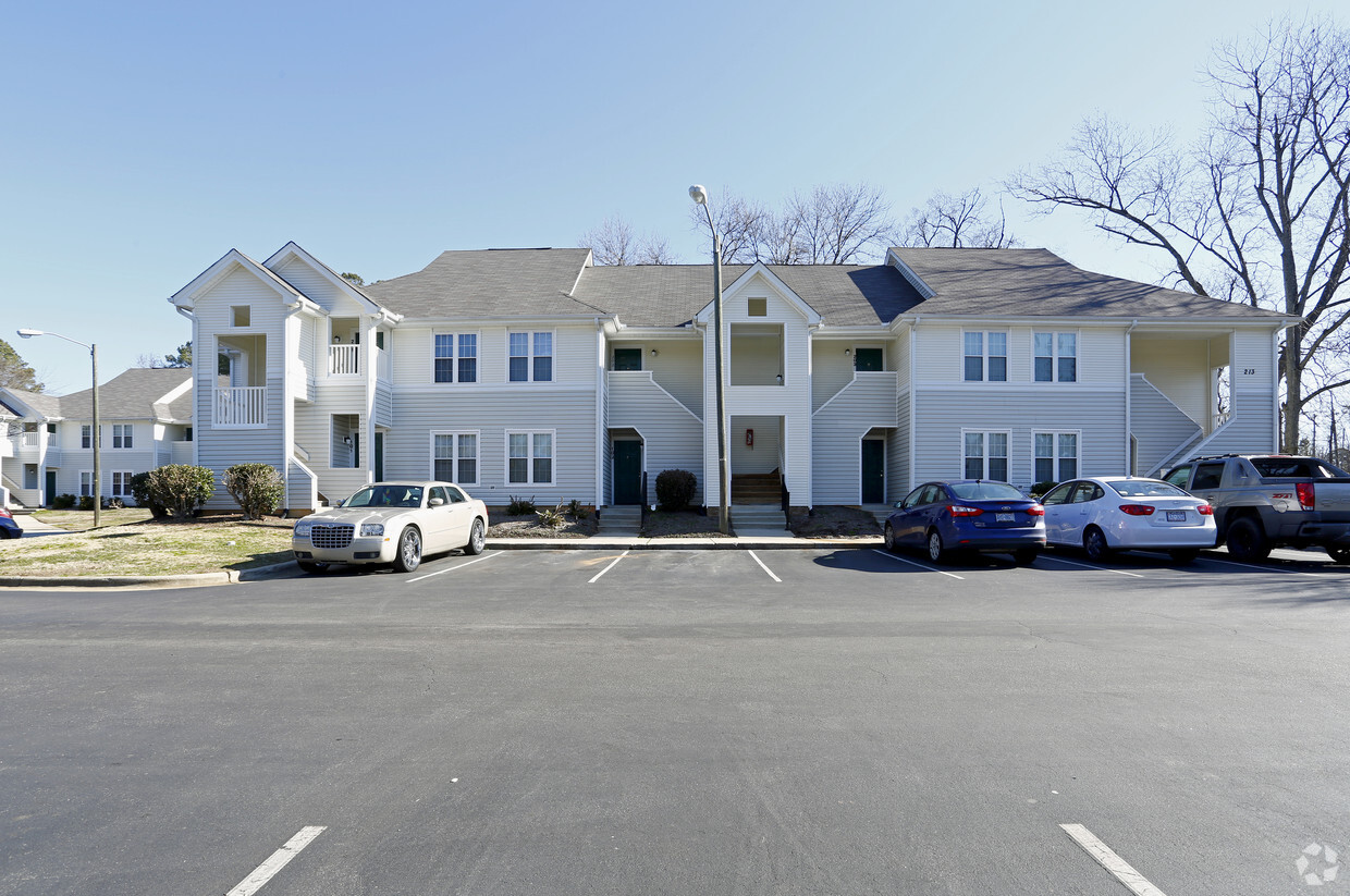 Primary Photo - Jeffries' Ridge Apartments