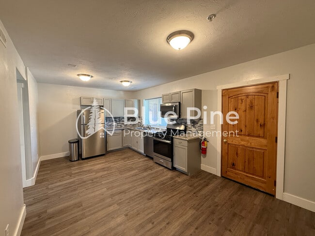 Foto del edificio - 1432 E 17th St