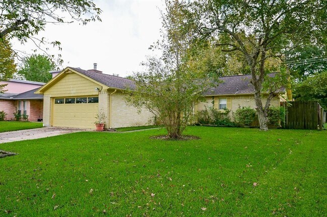 Foto del edificio - 7427 Gatebriar Ct