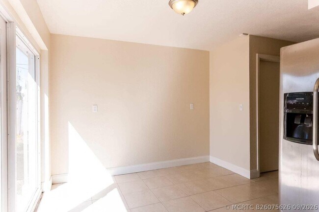 Building Photo - 441 Dionne Dr