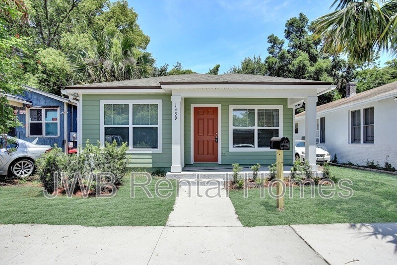 Primary Photo - 1339 Hart St