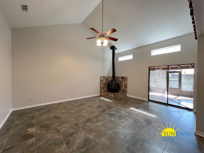 Foto del edificio - Updated 3 Bedroom Townhome in Shalimar!