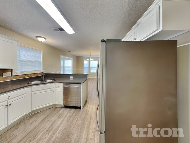 Foto del edificio - 2102 Taras Trace Dr