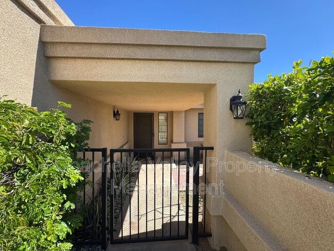 Foto del edificio - 40588 Clover Ln