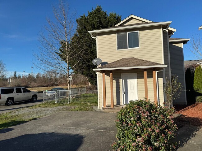 Foto del edificio - 2 Bedroom 1.5 Bathroom plus Office - Mount Vernon