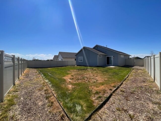 Foto del edificio - Beautiful 3 bedroom 2 bathroom home