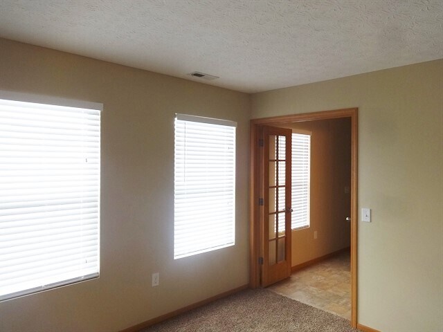 Foto del edificio - 5688 Battle Creek Way
