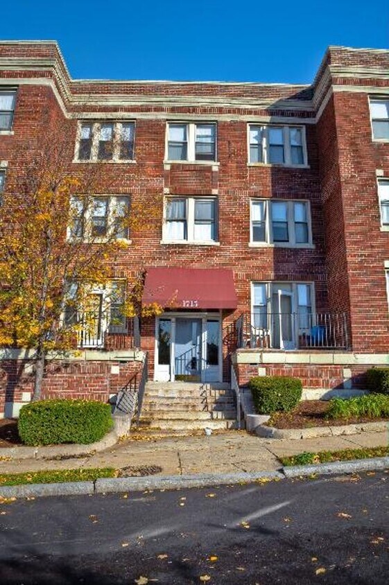 Foto del edificio - 1-1715 Commonwealth Ave
