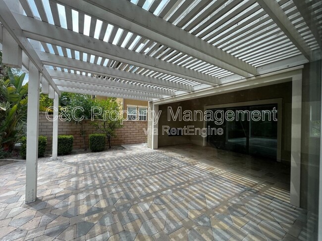 Building Photo - 53 Goldenrod
