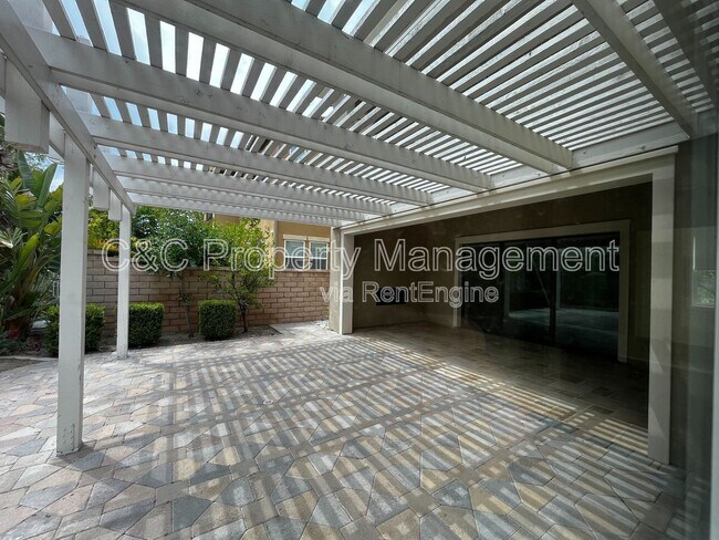 Foto del edificio - 53 Goldenrod