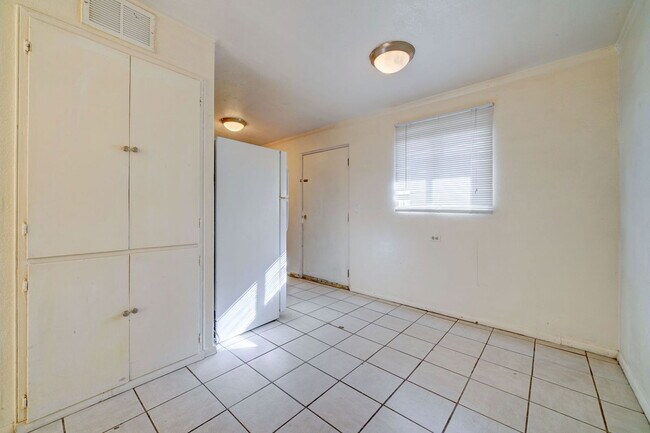 Foto del edificio - 251 W Northern Ave