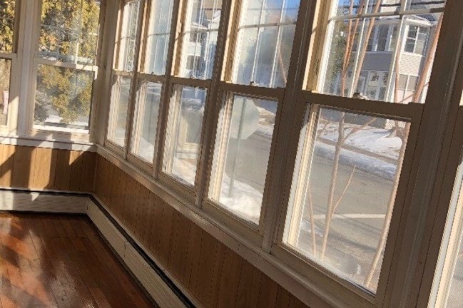 Enclosed porch - 42 Beach Ave