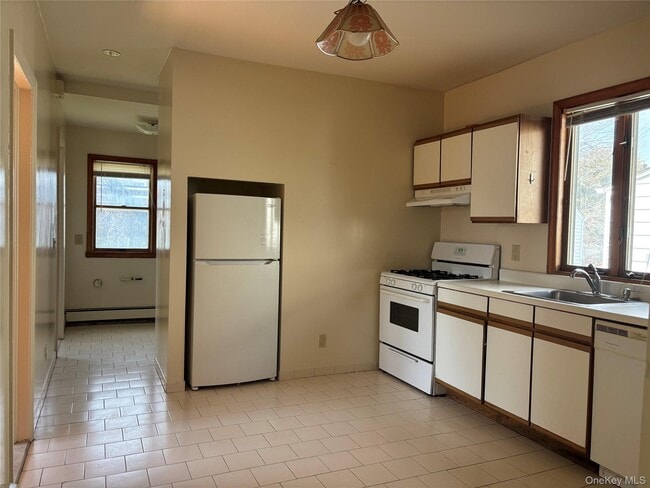 Building Photo - 47 Hartwell Pl