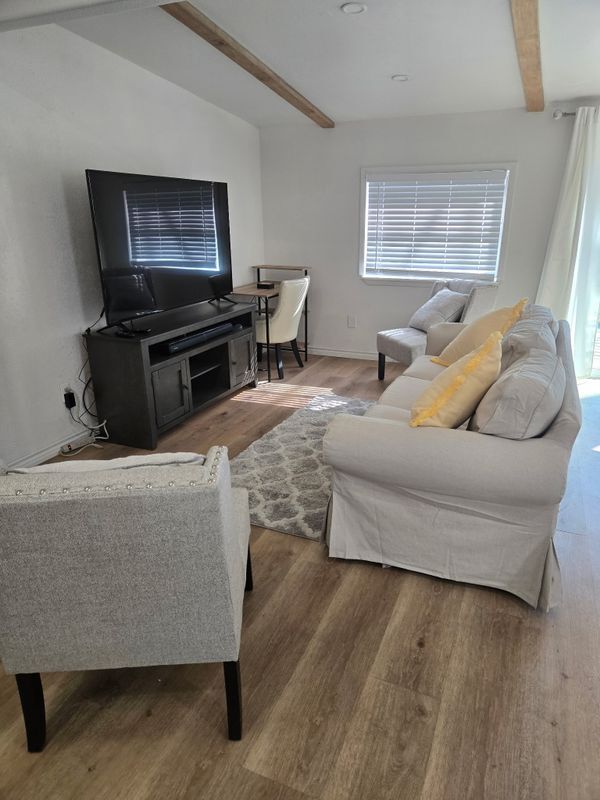 Foto del edificio - 376 Hiland Acres Cir