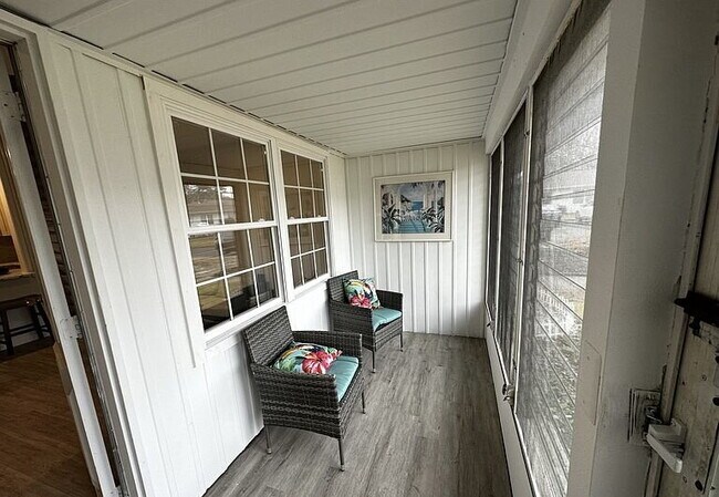Foto del edificio - "Charming 1-Bedroom Condo Retreat in Lakewood, NJ – Your Cozy Oasis Awaits!"