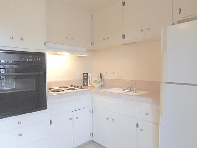Foto del edificio - 2 bedroom in San Diego CA 92105