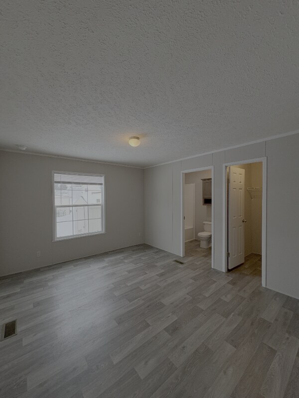 Building Photo - 361 Parker Lake Dr