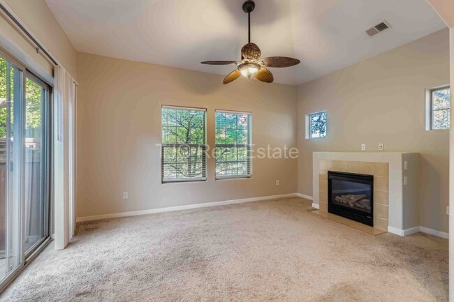 Photo - Mountain View! House