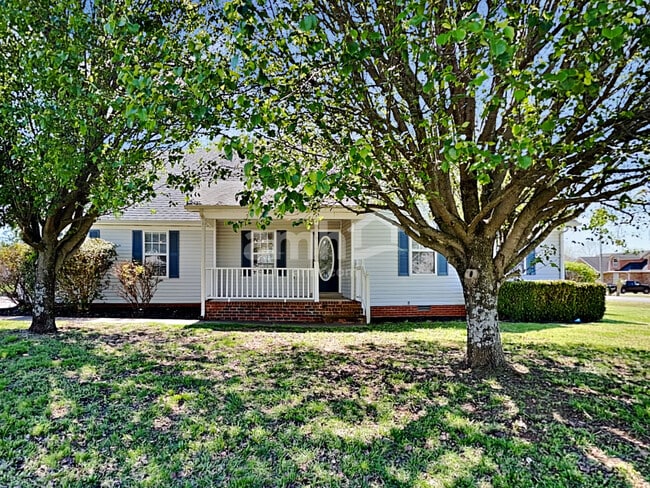 Building Photo - 115 Crenshaw Dr