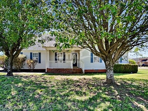 Building Photo - 115 Crenshaw Dr