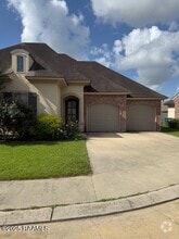 Building Photo - 102 Chipshot Dr
