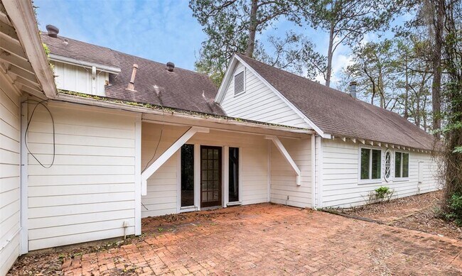 Building Photo - 417 White Wing Ln